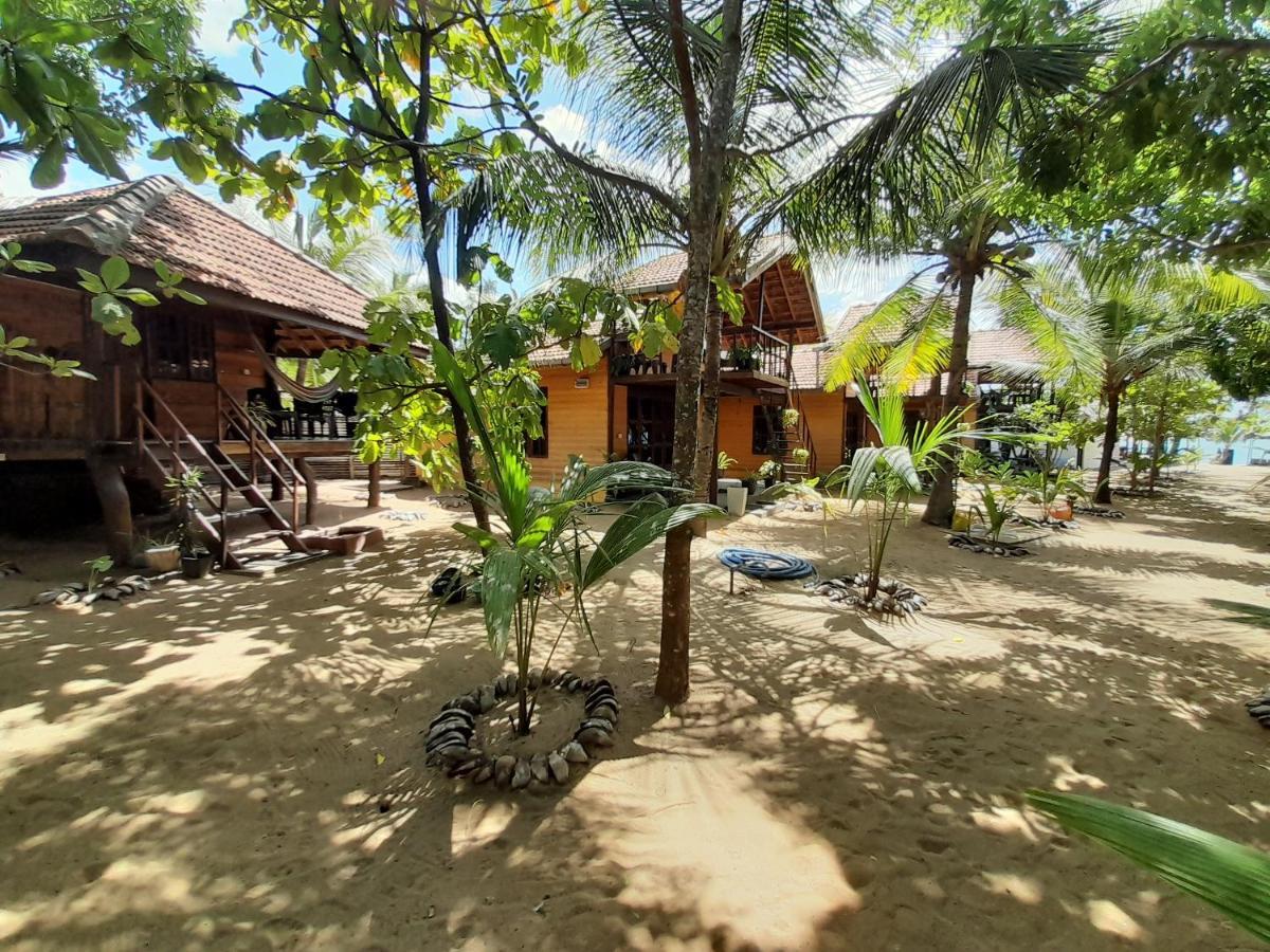 Golden Beach Chalets Аругам-Бей Екстер'єр фото